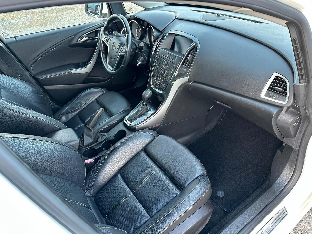 Opel Astra 2.0 CDTI 165CV Sports Tourer Elective