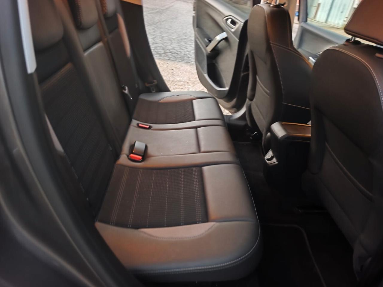 Peugeot 2008 -2016--1.2 Benzina Neopatentati