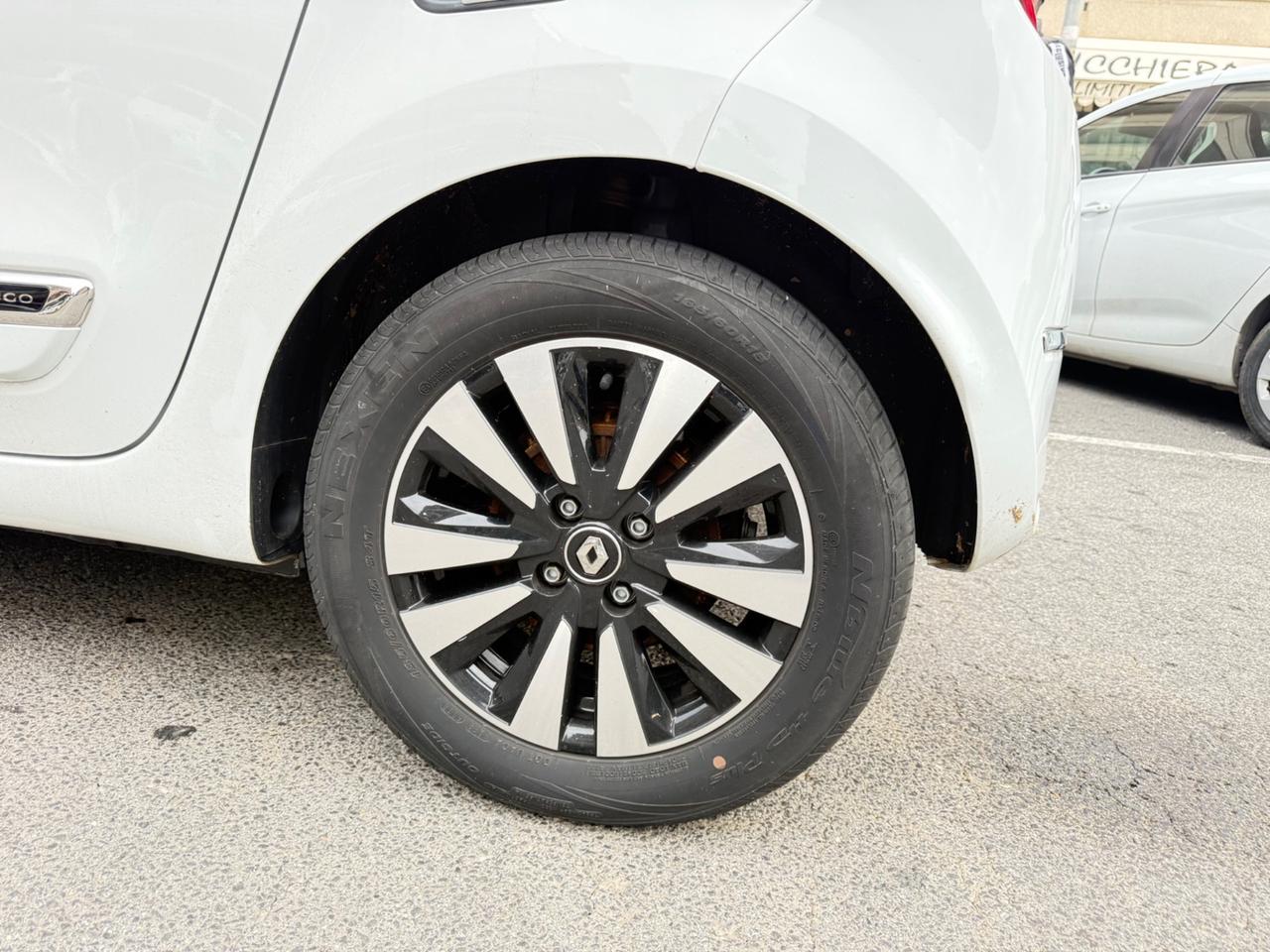 Renault Twingo TCe 95 CV Intens LED PELLE NAVI SEDILI RISCALDATI PDC BLUETOOTH CAR PLAY KAMERA CLIMA AUTOMAT