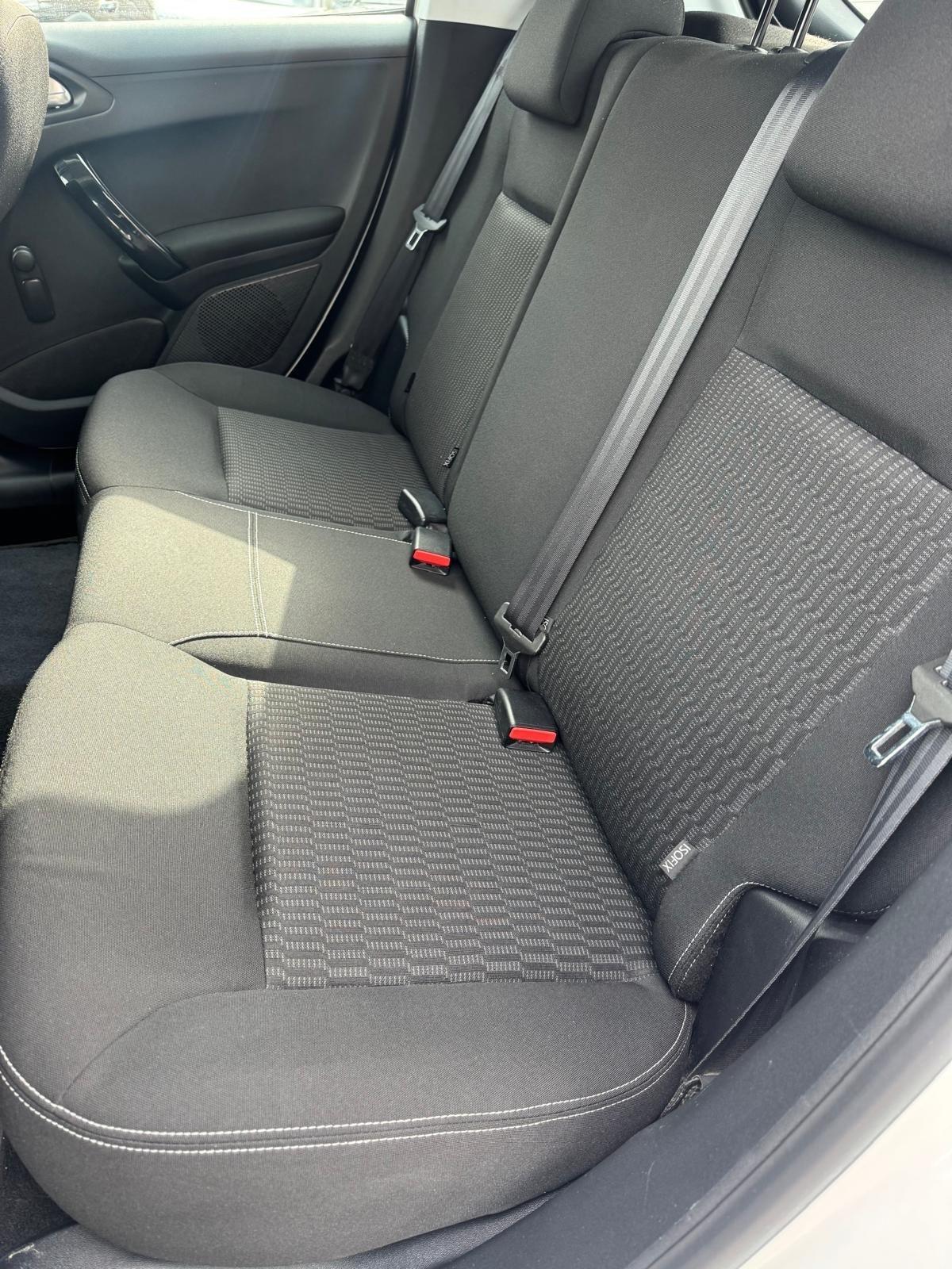 Peugeot 208 BlueHDi 75 5 porte Allure