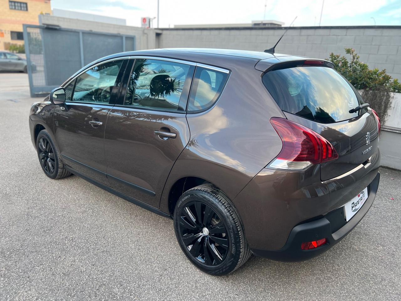 Peugeot 3008 1.6 hdi 8v Business 115cv fap PDC/CLIMA/TEL. PERF.