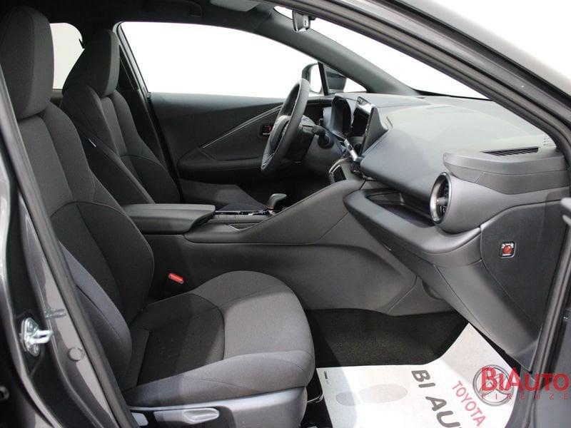 Toyota C-HR 2.0 HV AWD Trend