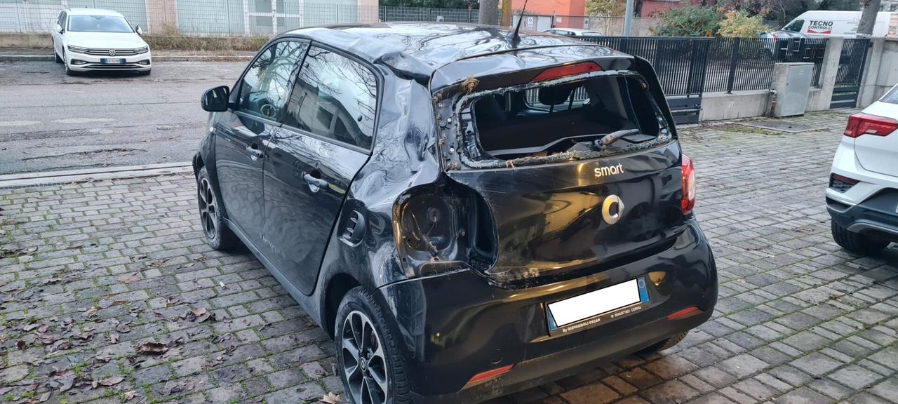 Smart ForFour 60 1.0 Black Passion