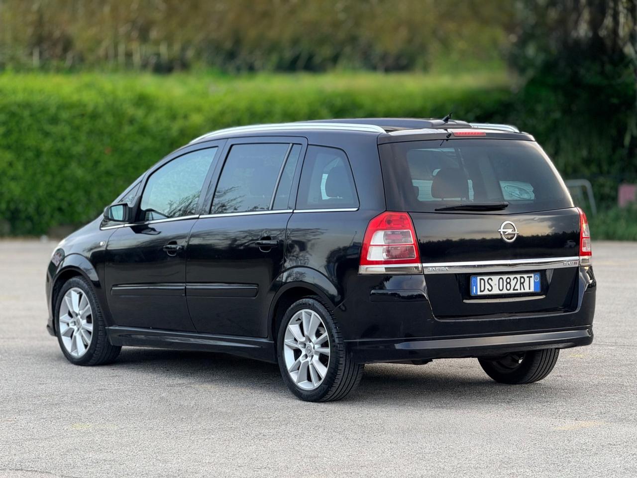 Opel Zafira 1.9 diesel Cosmo