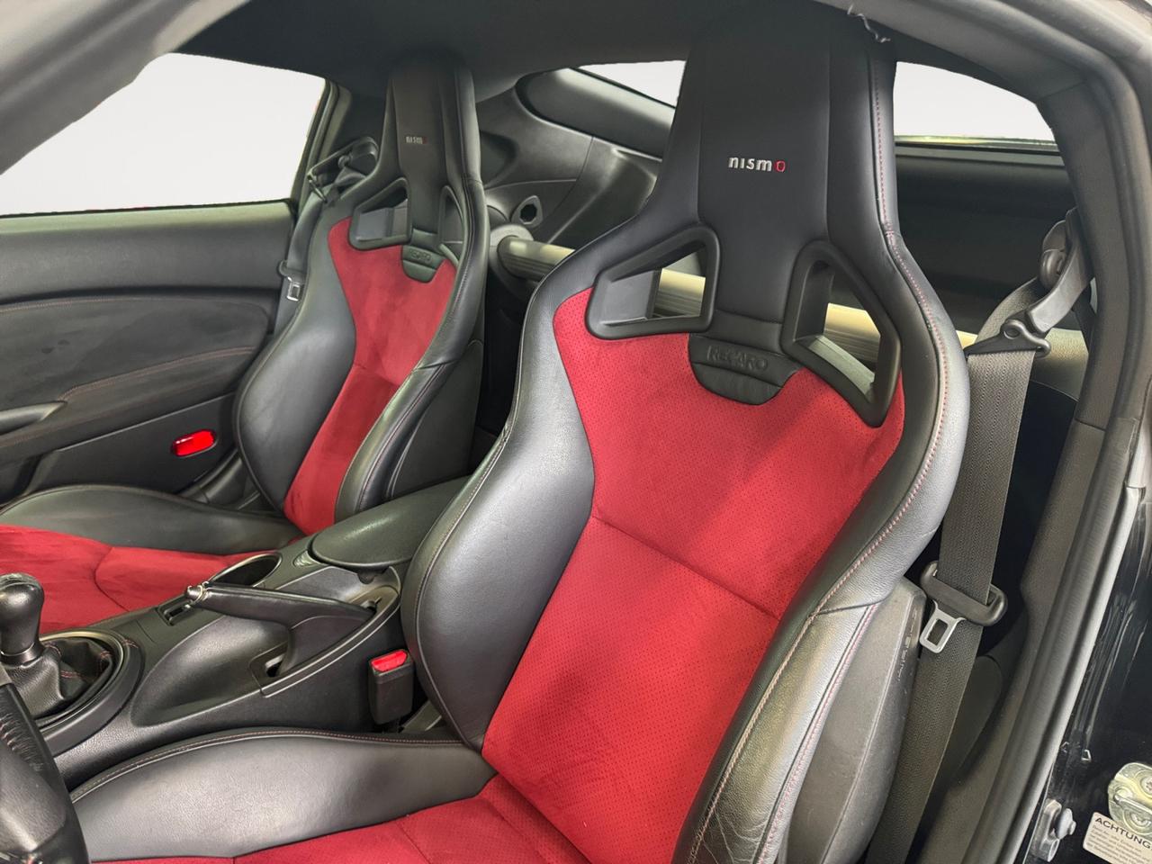 NISSAN 370Z Coupe 3.7 V6 Nismo