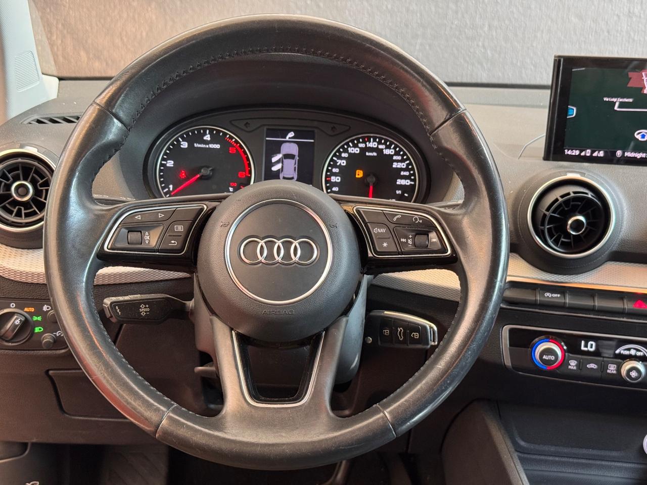 Audi Q2 30 TDI S tronic Identity Black