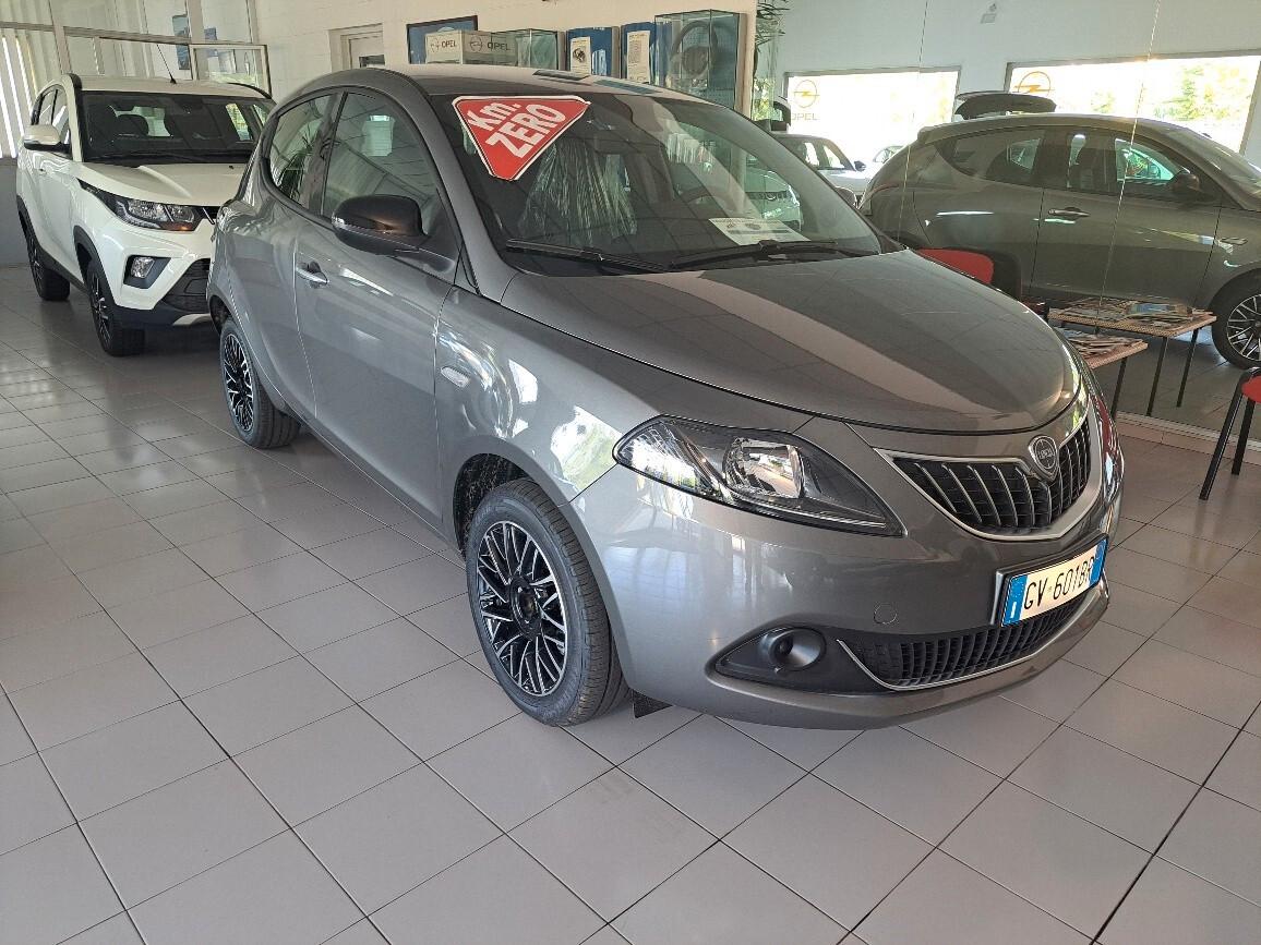 Lancia Ypsilon PLATINO