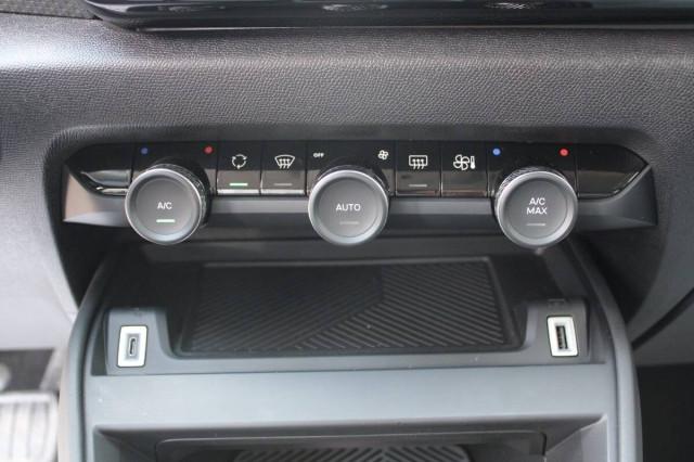 Citroen C4 1.2 puretech Shine s&s 130cv AUTO con CarPlay