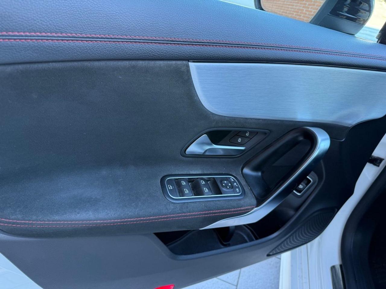 Mercedes-Benz CLA 200 Premium CLA 200 D #7742