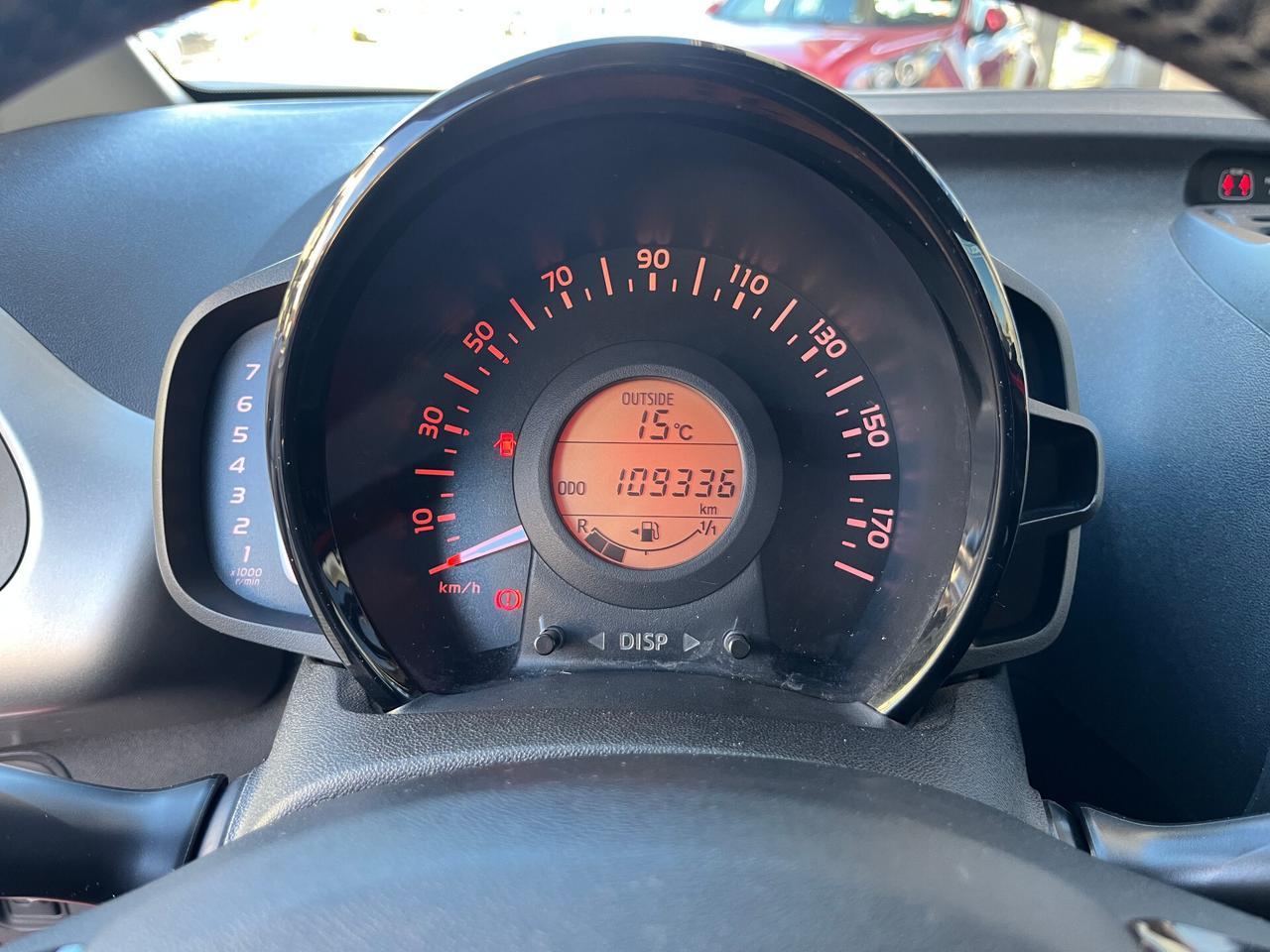 Toyota Aygo 1.0 VVT-i 69 CV 5 porte x-play