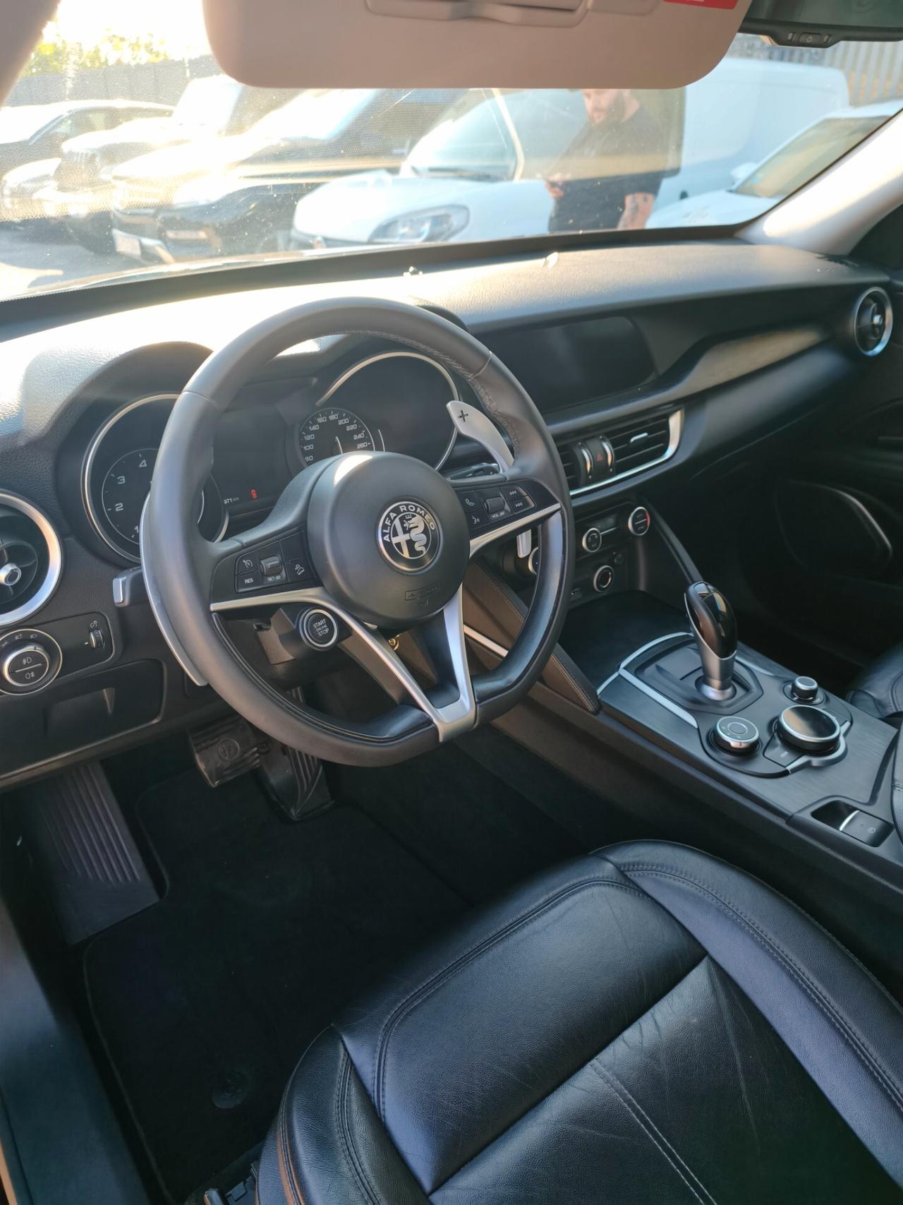 Alfa Romeo Stelvio 2.2 Turbodiesel 210 CV AT8 Q4 Super Total black