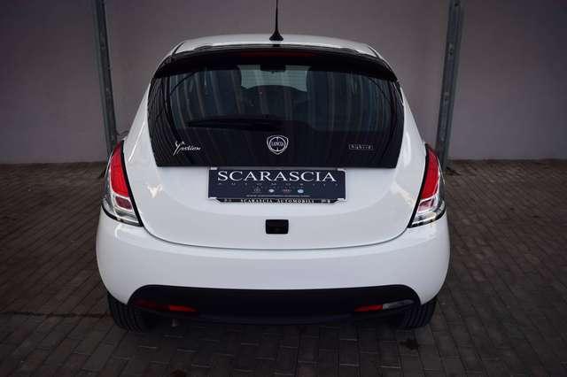 Lancia Ypsilon 1.0 Firefly Hybrid 70 cv Gold