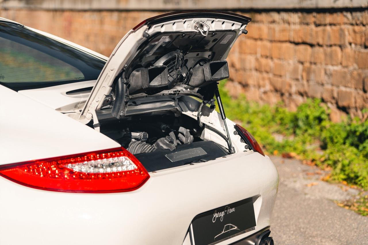 Porsche 911 Carrera 4 GTS Coupé MANUALE UNICA