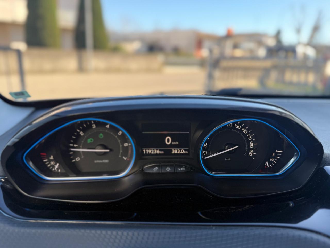 Peugeot 2008 1.6 Benzina FULL OPT 2014 TETTO PANORAMICO