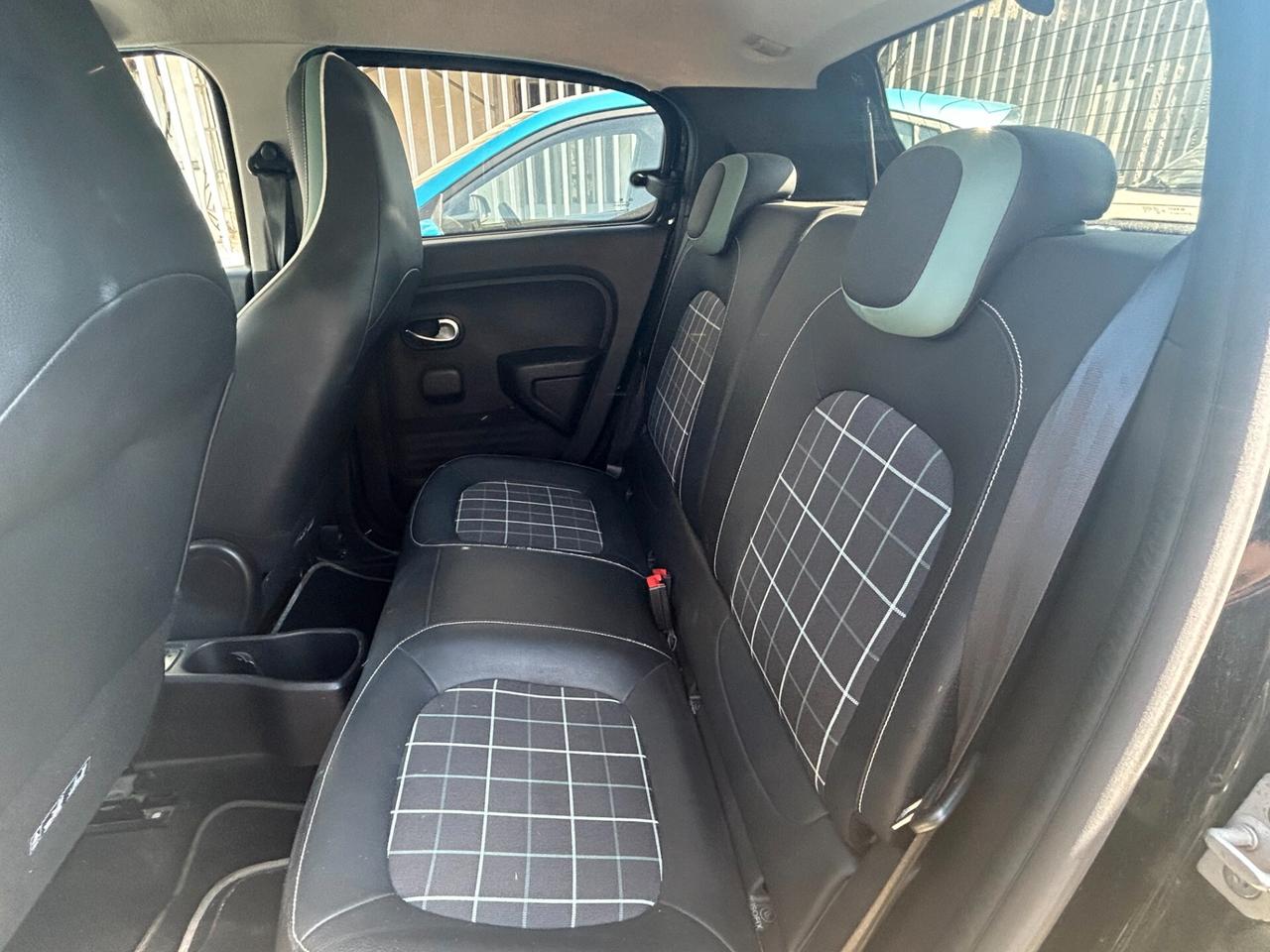 Renault Twingo SCe EDC La Parisienne