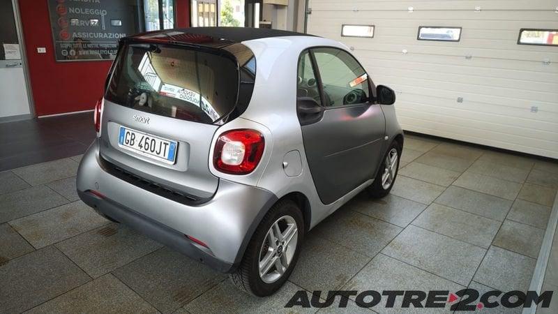 smart EQ Fortwo EQ 60kW passion BICOLOR SILVER/MATTGREY
