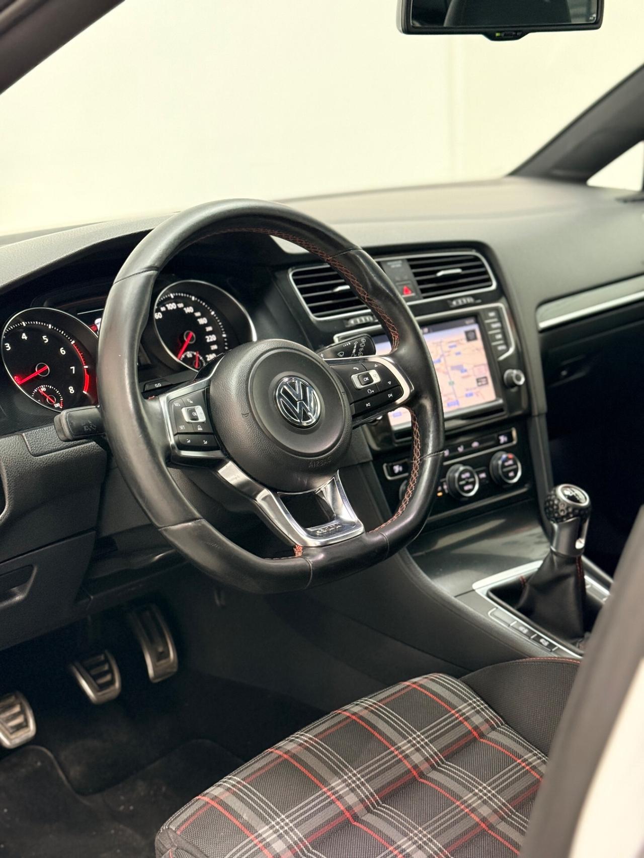 Volkswagen Golf GTI Performance 2.0 TSI 230cv 5p. 4 Free BMT 01/2015