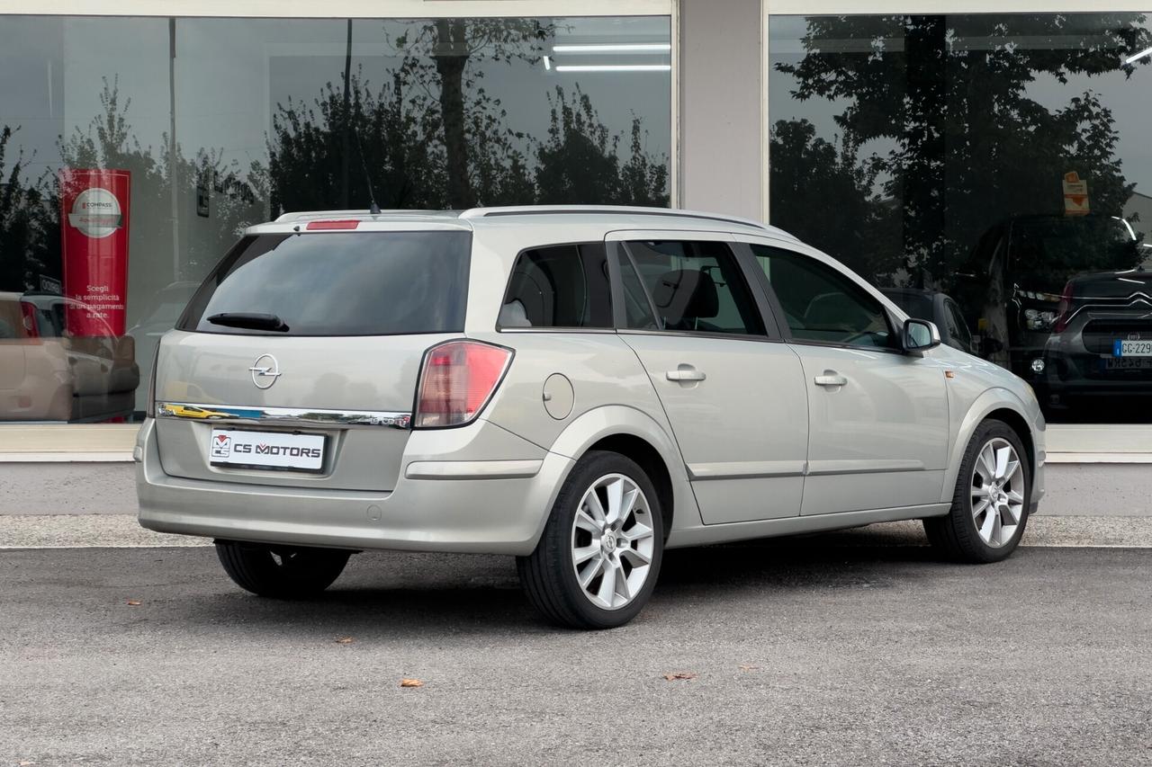 Opel Astra -