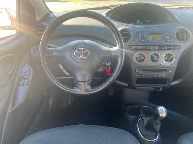 TOYOTA Yaris 1.0i 16V cat 5 porte Sol