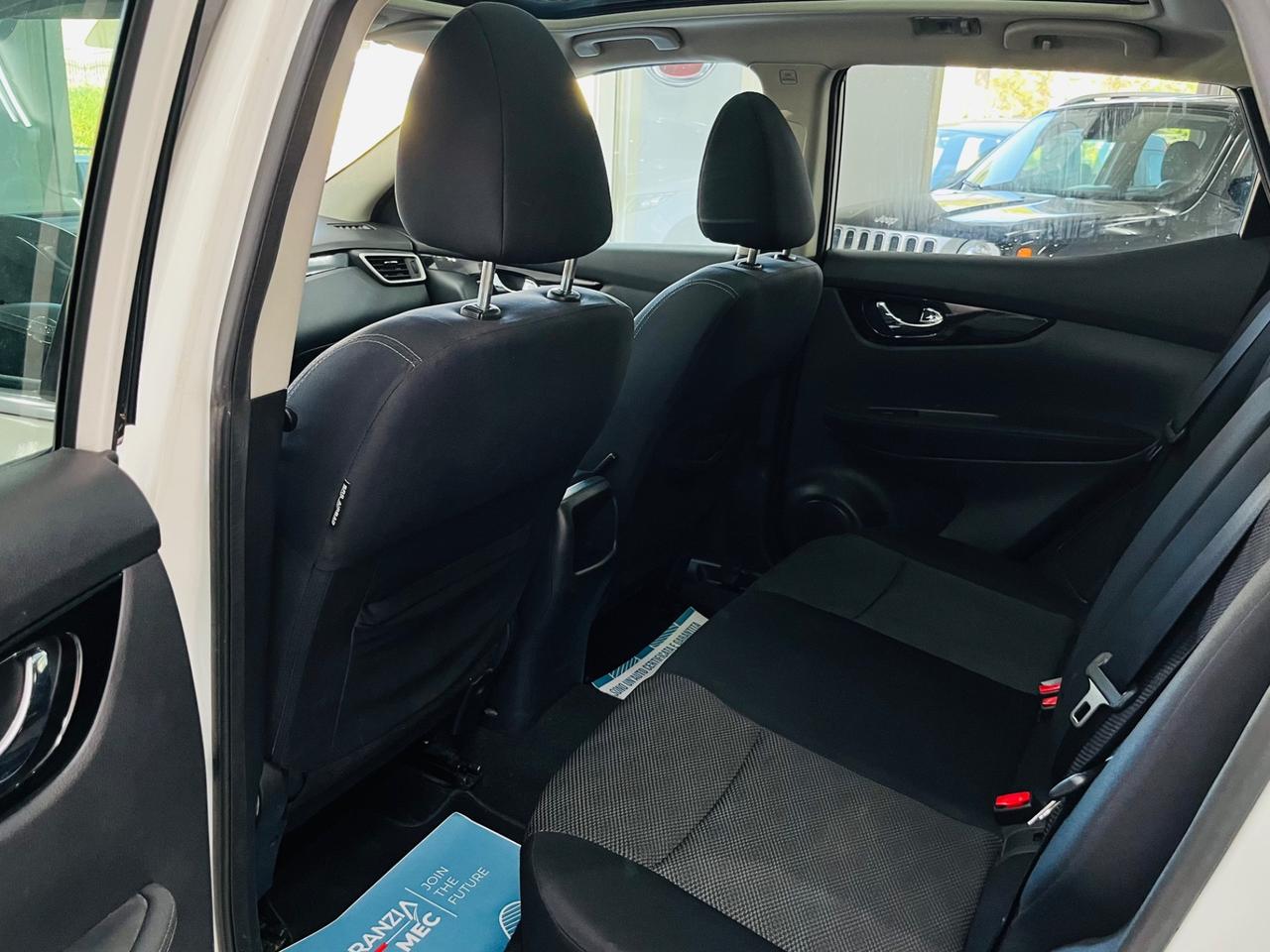 Nissan Qashqai 1.5 dCi Tekna 110cv anno 2015 italiana
