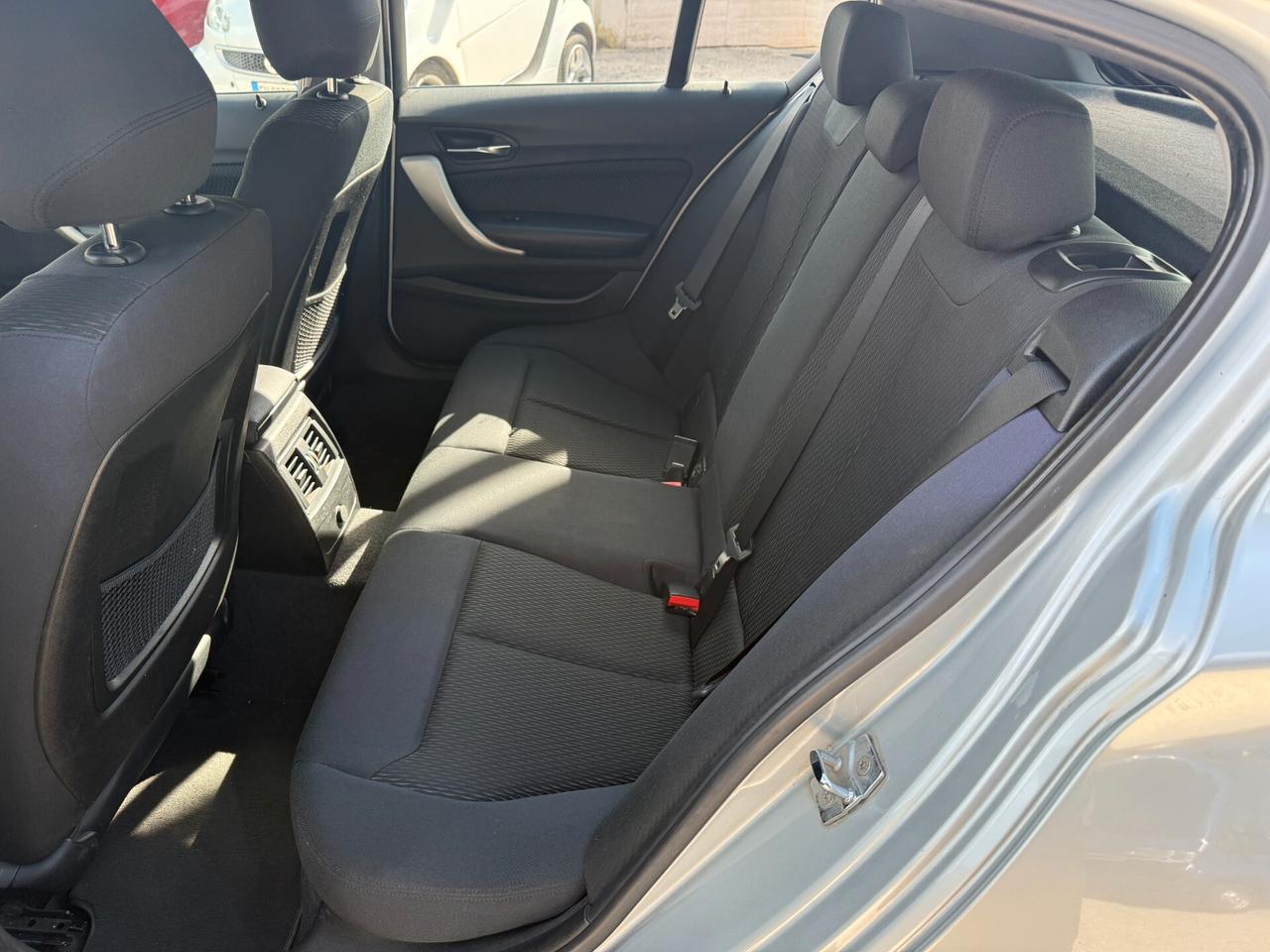 Bmw 116i 5p. Unique UNIPRO'