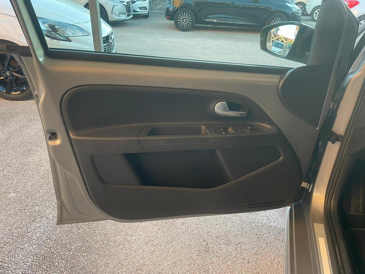 Volkswagen up! e-up! 82 CV