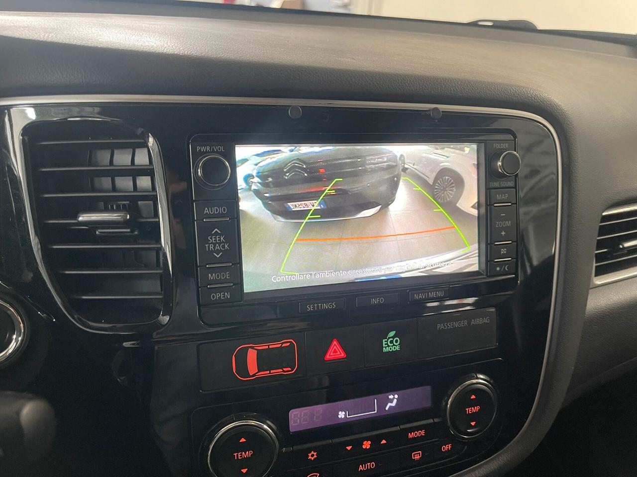 Mitsubishi Outlander 2.0 MIVEC 4WD PHEV Instyle Diamond