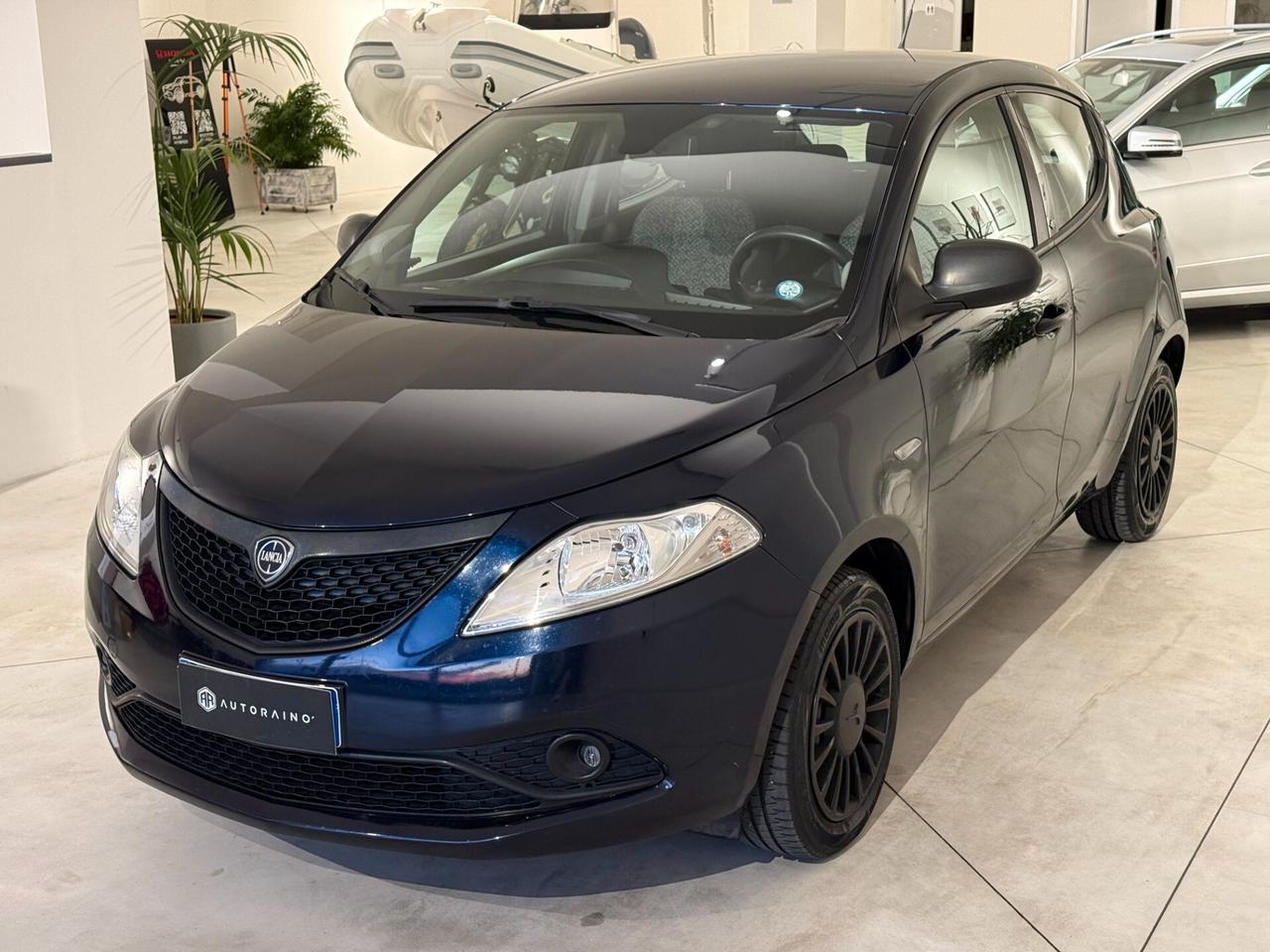 Lancia Ypsilon 1.2 69 CV 5 porte GPL Ecochic Elefantino Blu