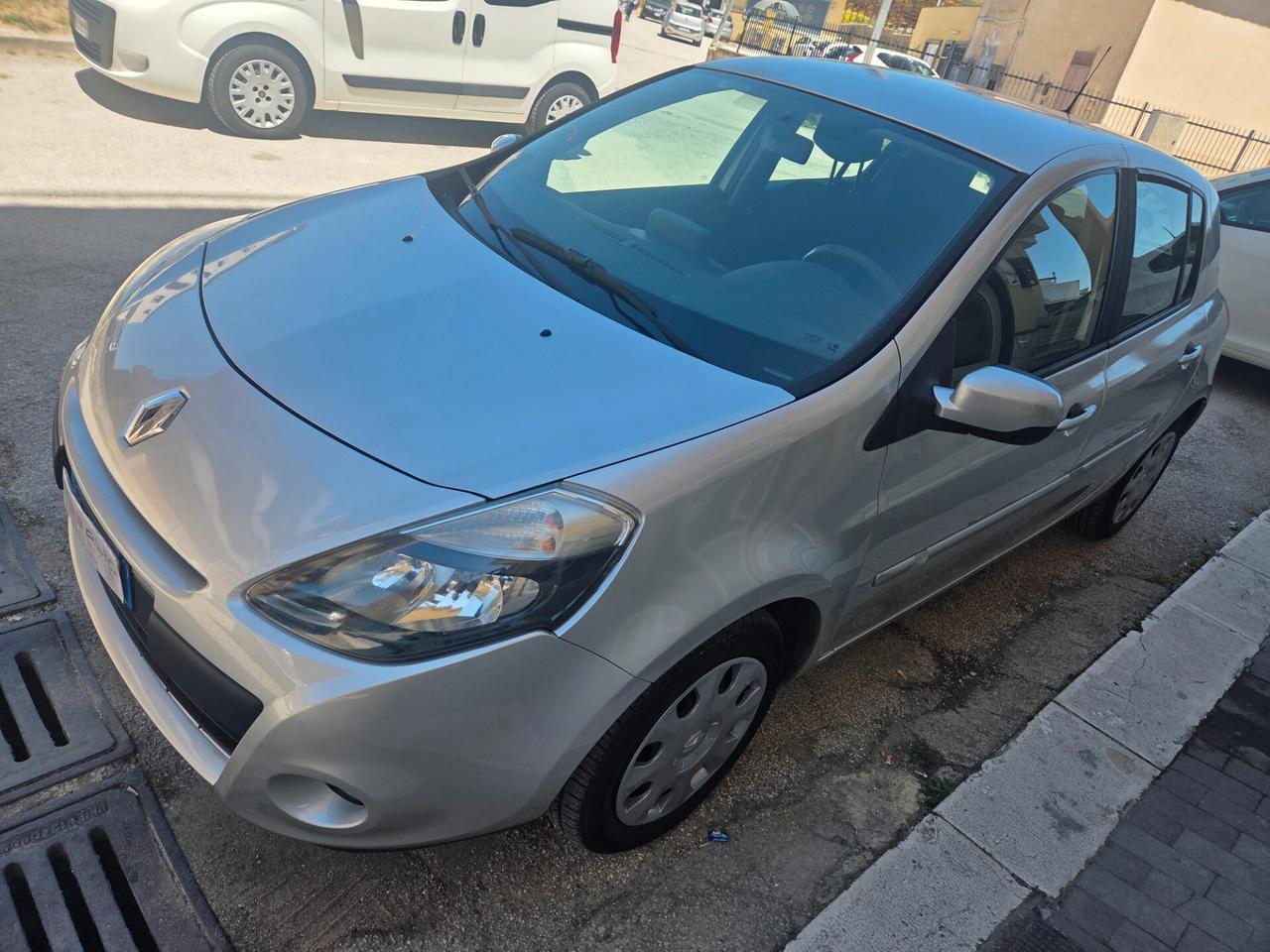 RENAULT CLIO 1.5 DCI 85 CV SOLI KM95000 CERTIFIC NAVIG