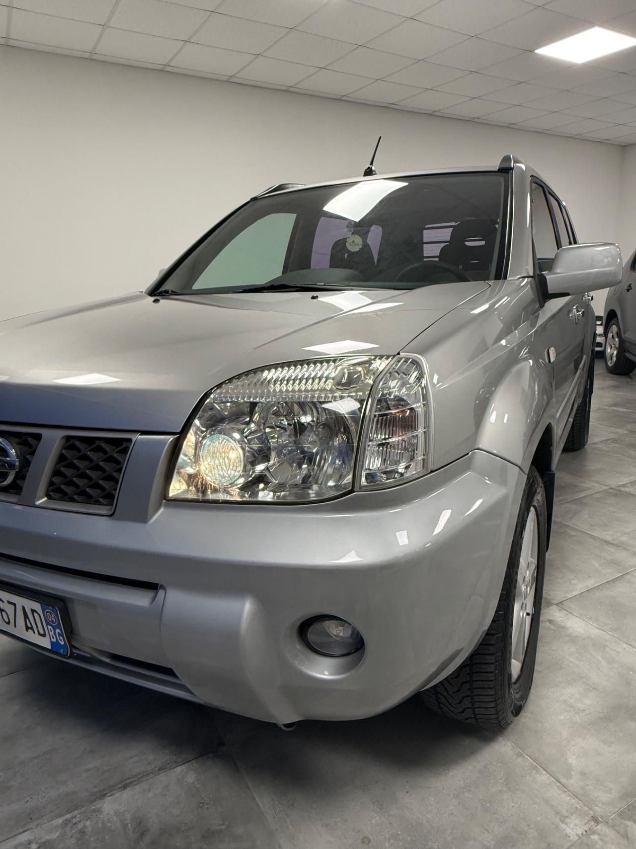 Nissan X-Trail 2.2 dCi Elegance