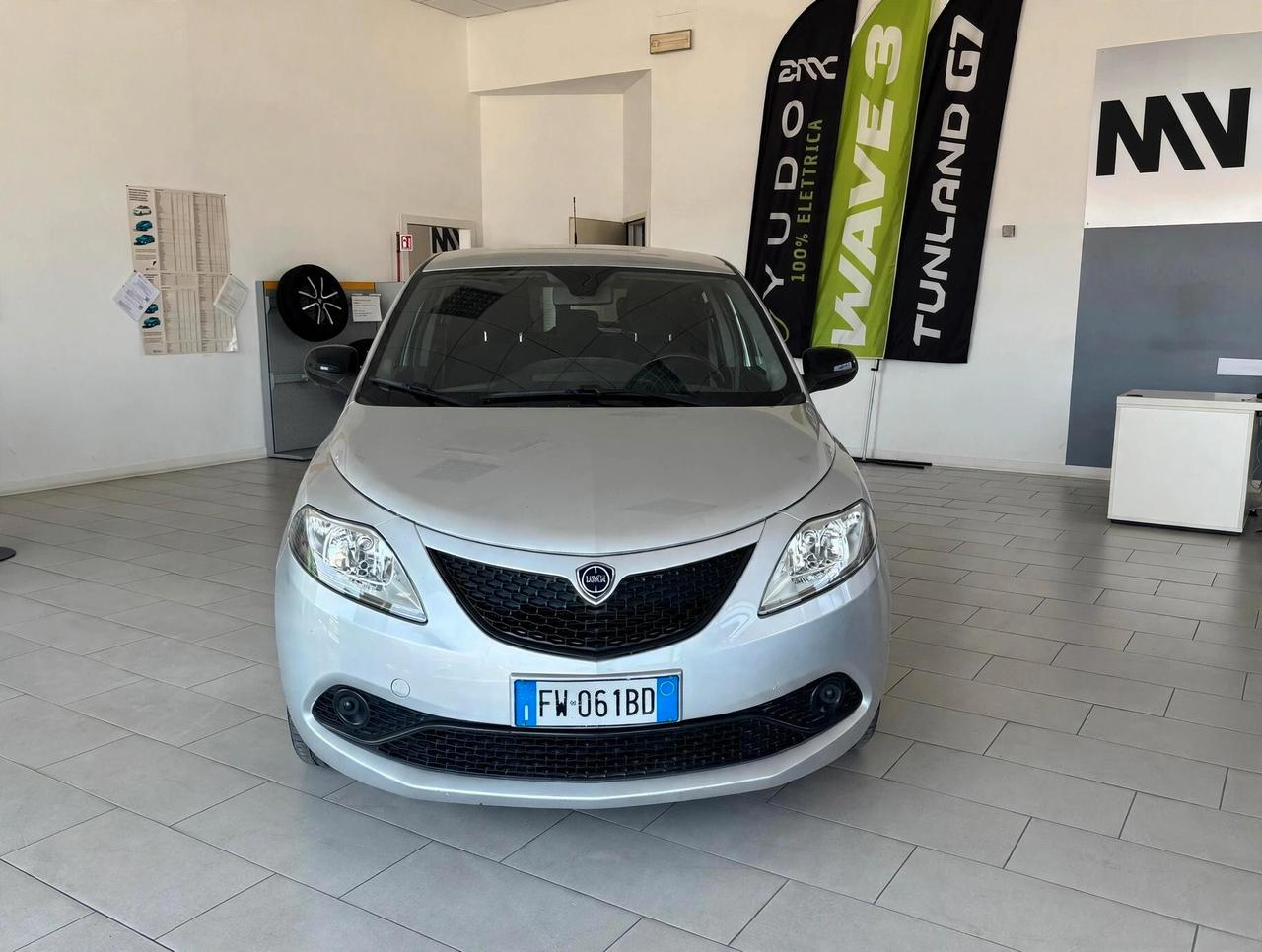 Lancia Ypsilon 1.2 69 CV 5 porte S&S Gold