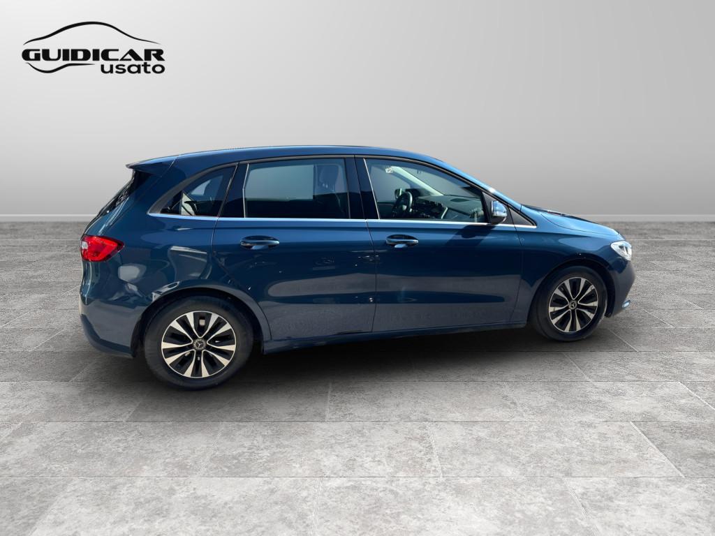 Mercedes-Benz Classe B - W247 2018 - B 180 d Sport auto