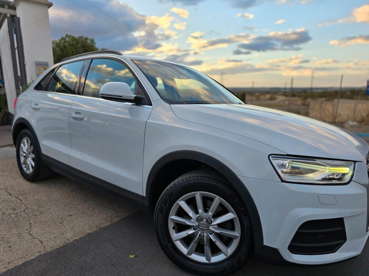 Audi Q3 2.0 TDI 120 CV S tronic