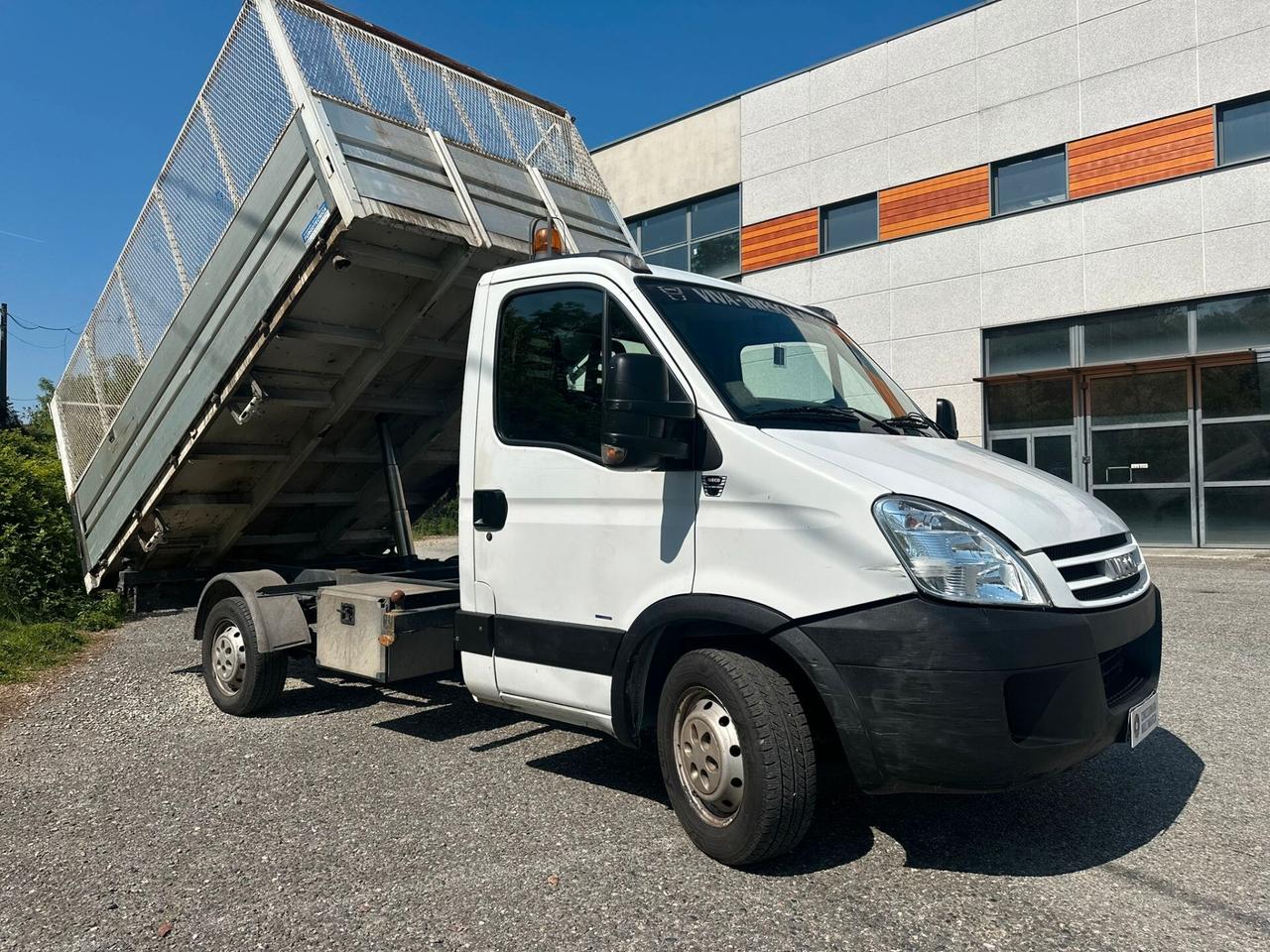 Iveco DAILY 2.3 Diesel 35S