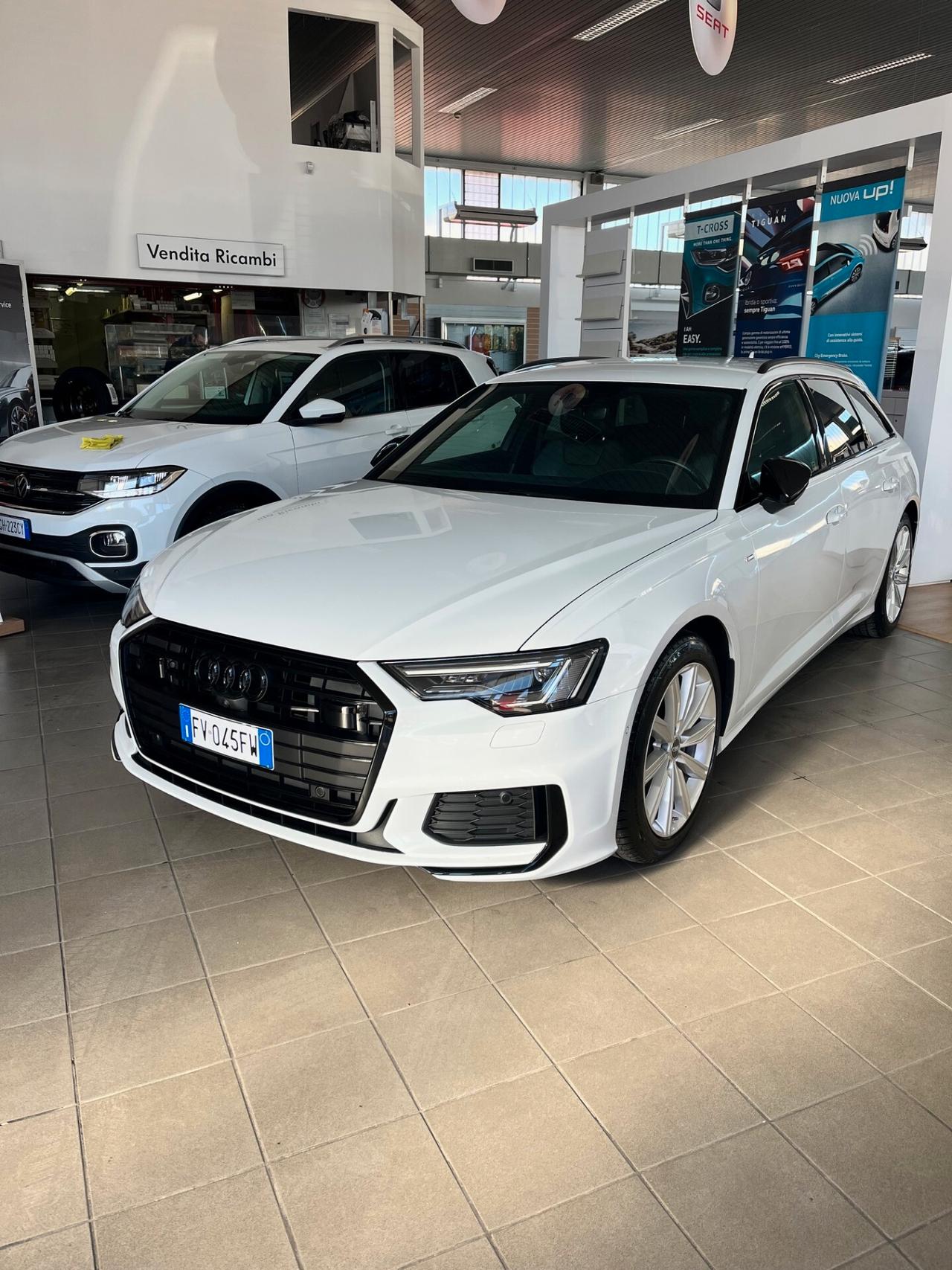 Audi A6 Avant 40 2.0 TDI S tronic Sport S LINE interno e esterno