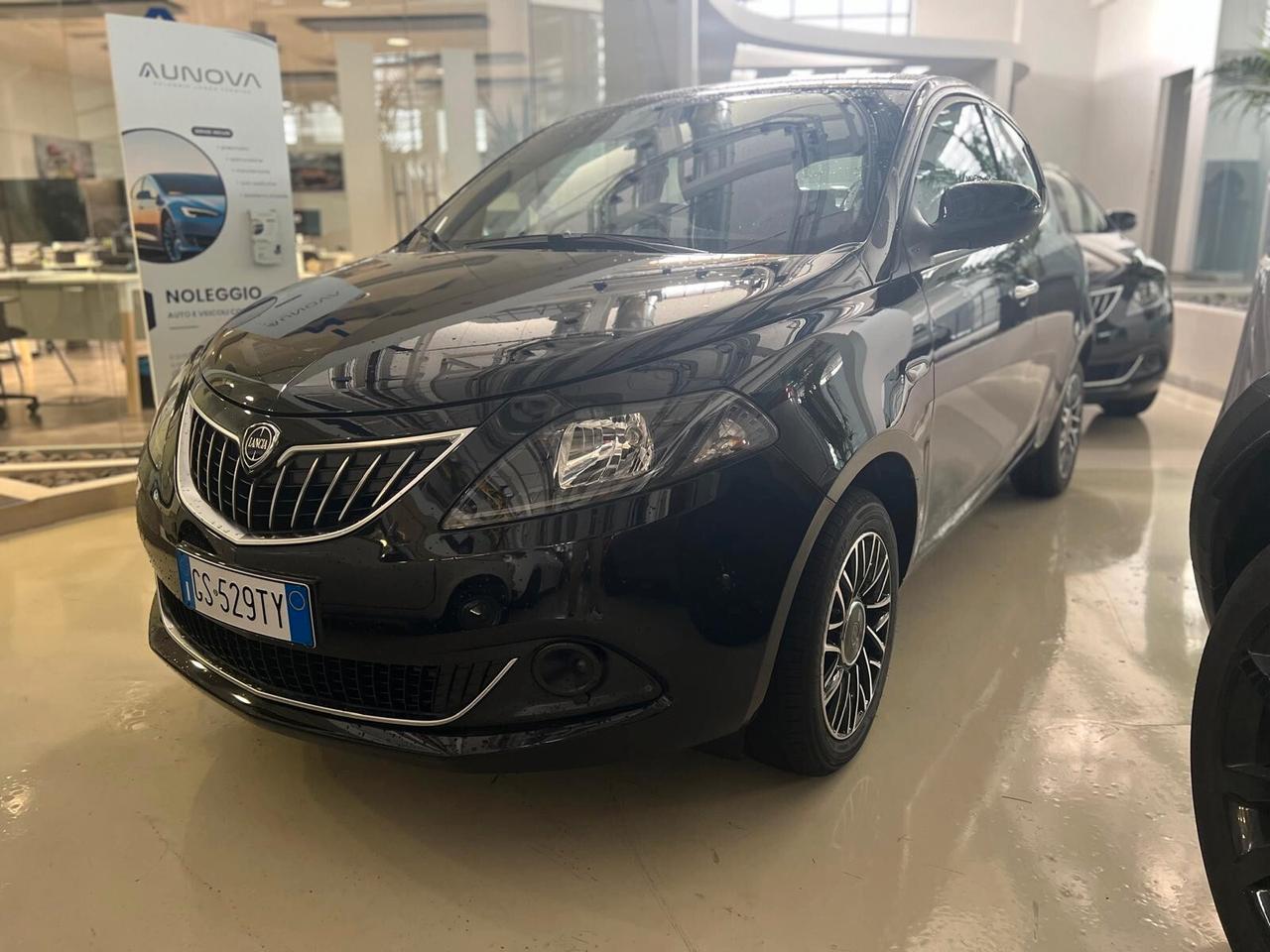 Lancia Ypsilon 1.0 FireFly 5 porte S&S Hybrid Platino