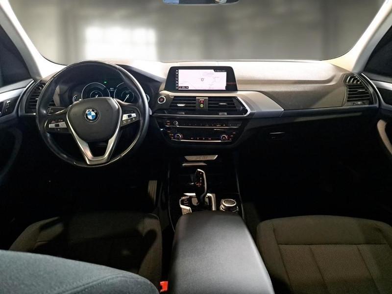 BMW X3 xDrive 30e Business Advantage autom.