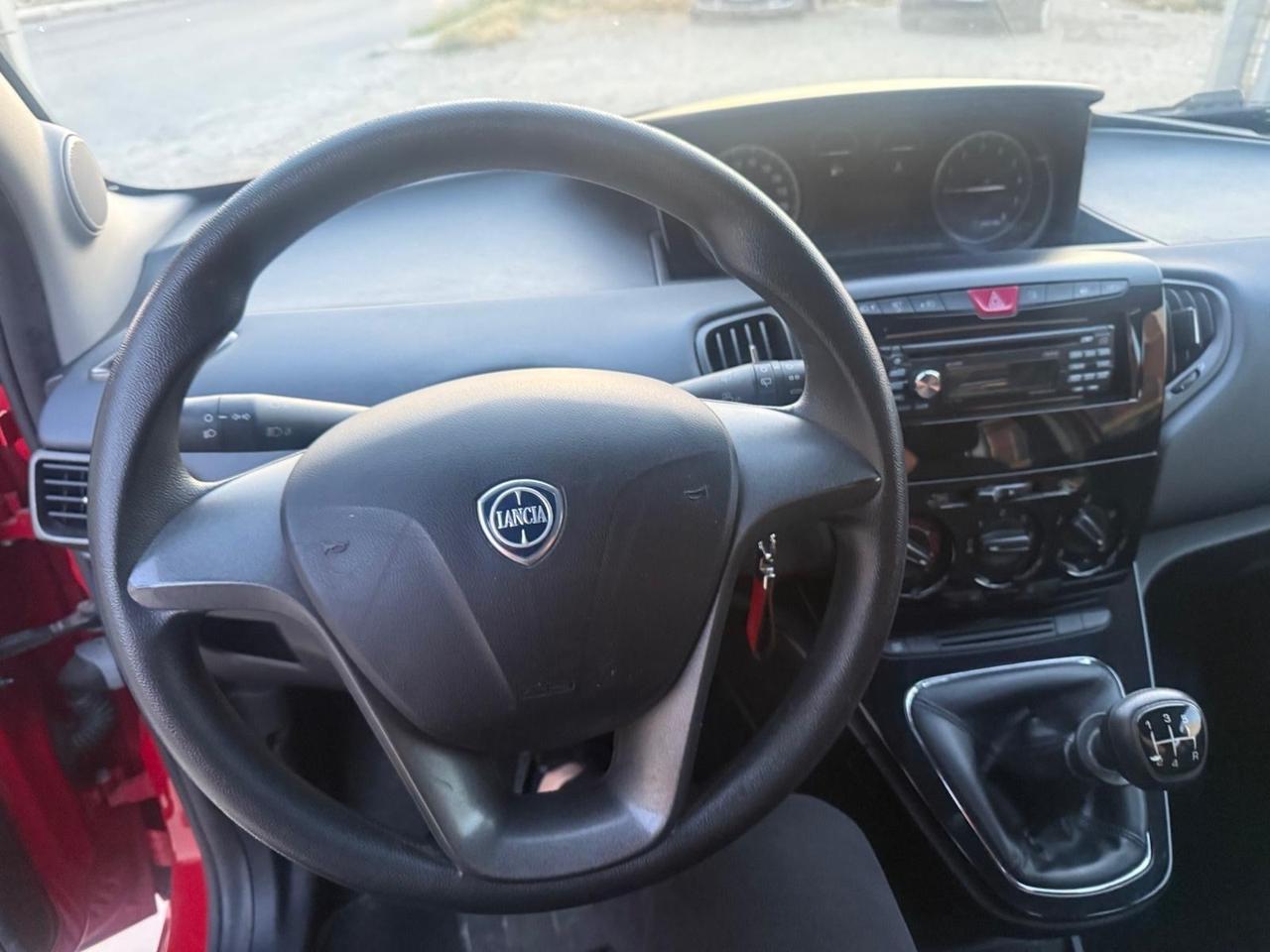 Lancia Ypsilon 1.2 69 CV 5 porte Platinum
