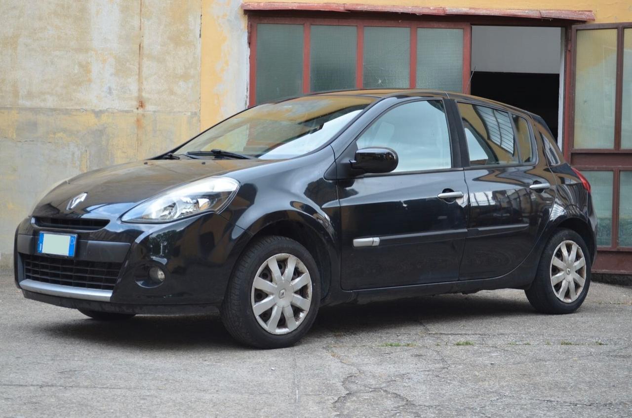 Renault Clio 1.2 16V 5 porte Dynamique