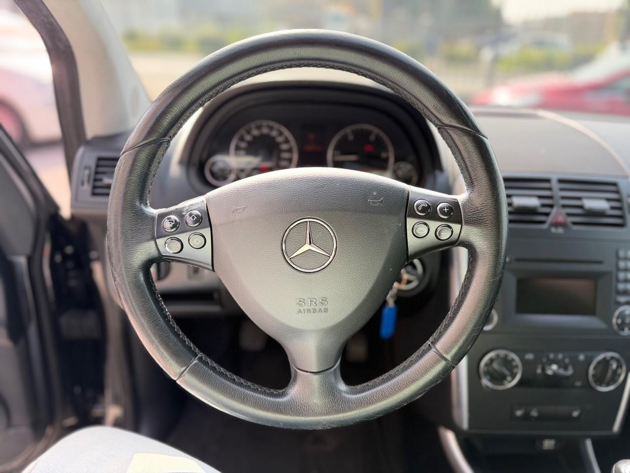 Mercedes-benz A 160 CDI BlueEFFICIENCY Avantgarde