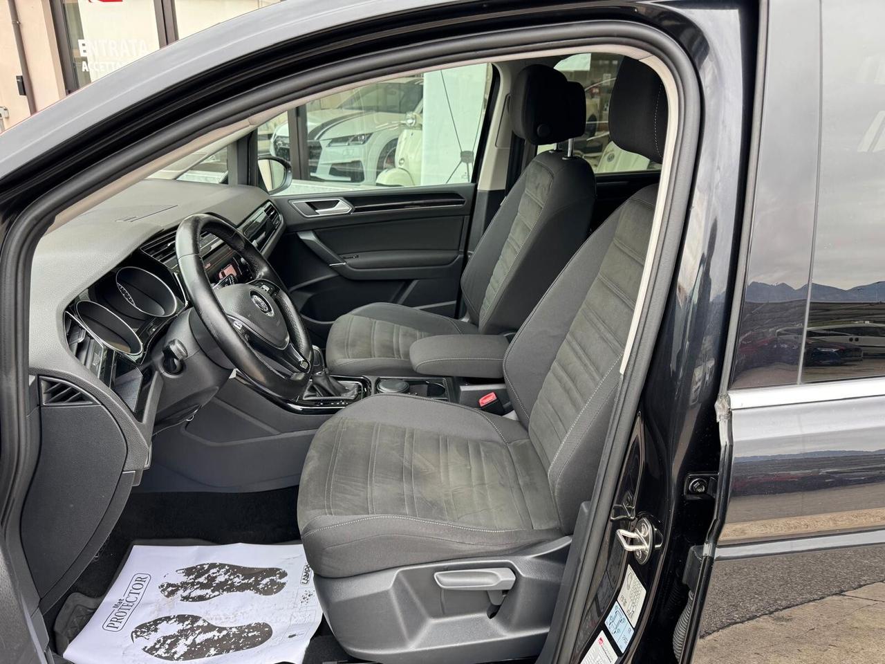 Volkswagen Touran 1.6 TDI 115 CV SCR DSG Highline BlueMotion Tech.