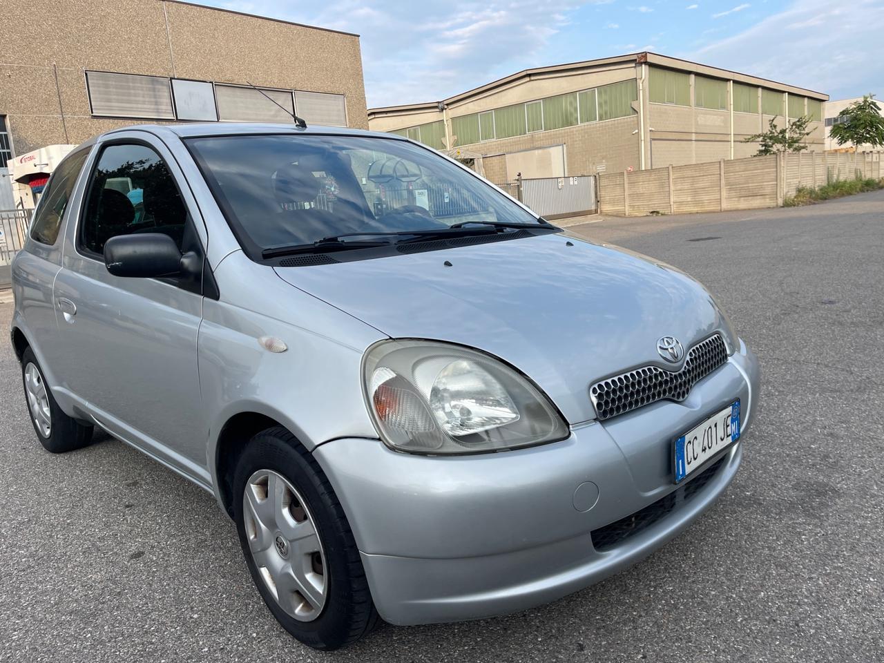 Toyota Yaris 1.0i 16V benzina clima funzionate