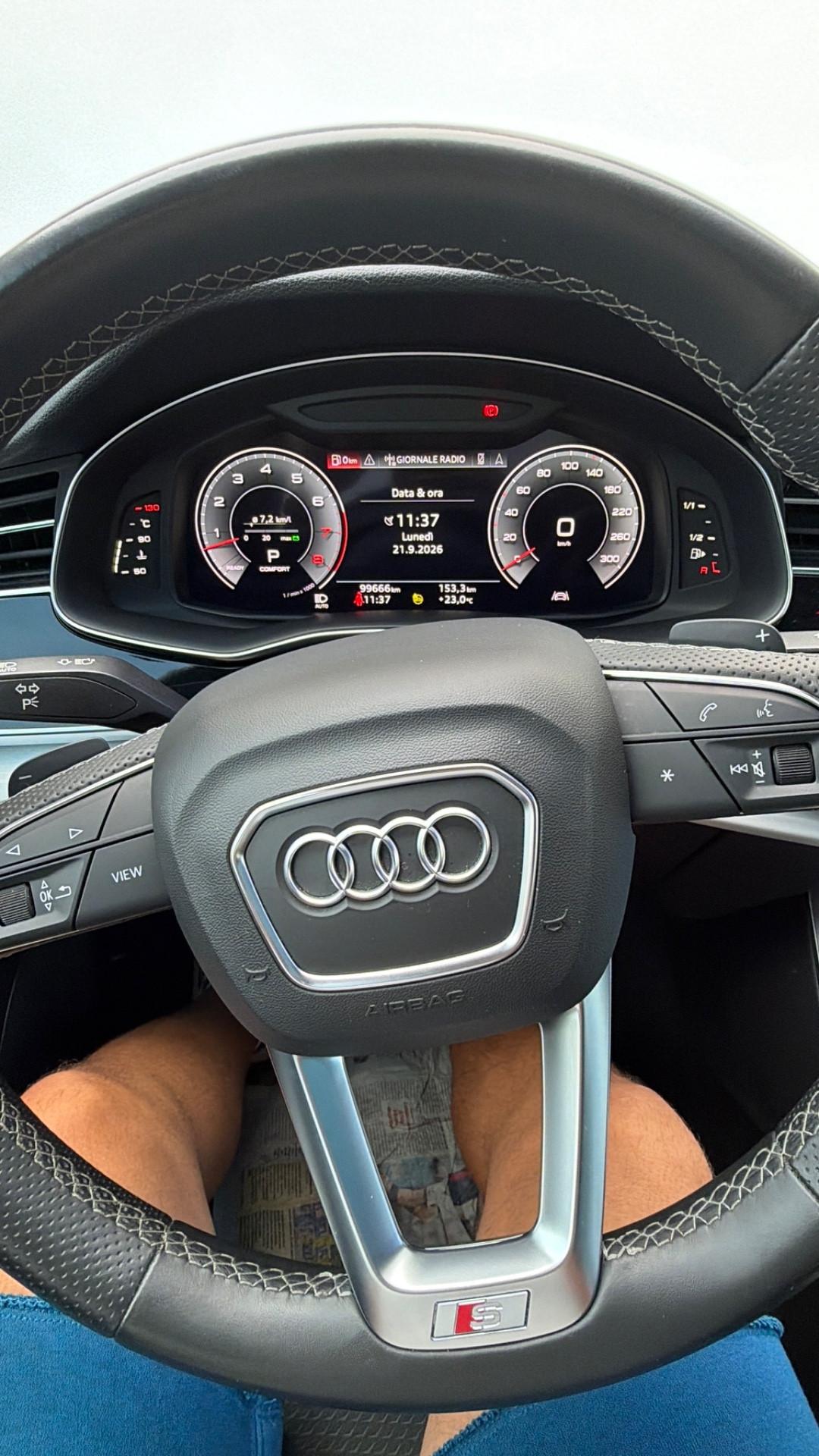 Audi Q8 SUV 55 TFSI quattro tiptronic S line edition