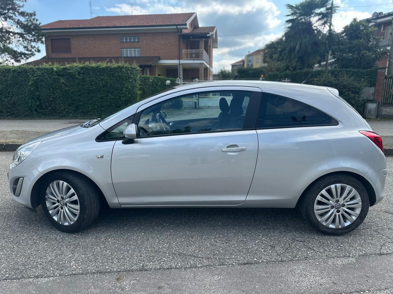 Opel Corsa Cosmo 1.2 Eco FLEX #6774