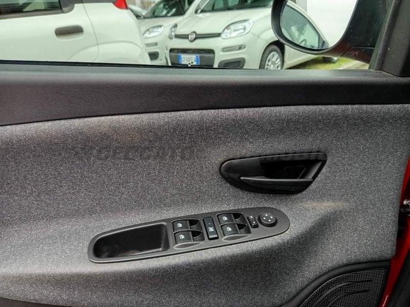 Lancia Ypsilon Ypsilon 1.0 firefly hybrid Silver s&s 70cv