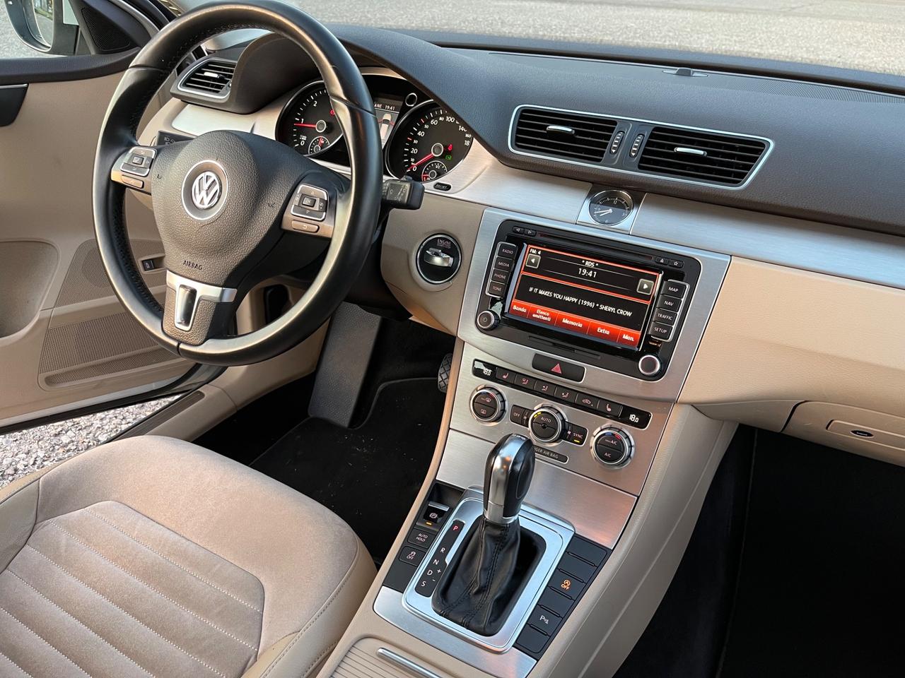 Volkswagen Passat 2.0 TDI DSG Highline - 140 CV