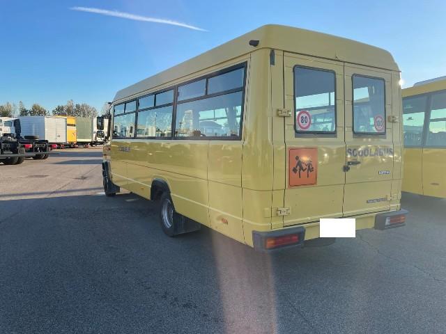 Mercedes-Benz 818 CDI SORA 43+2+1