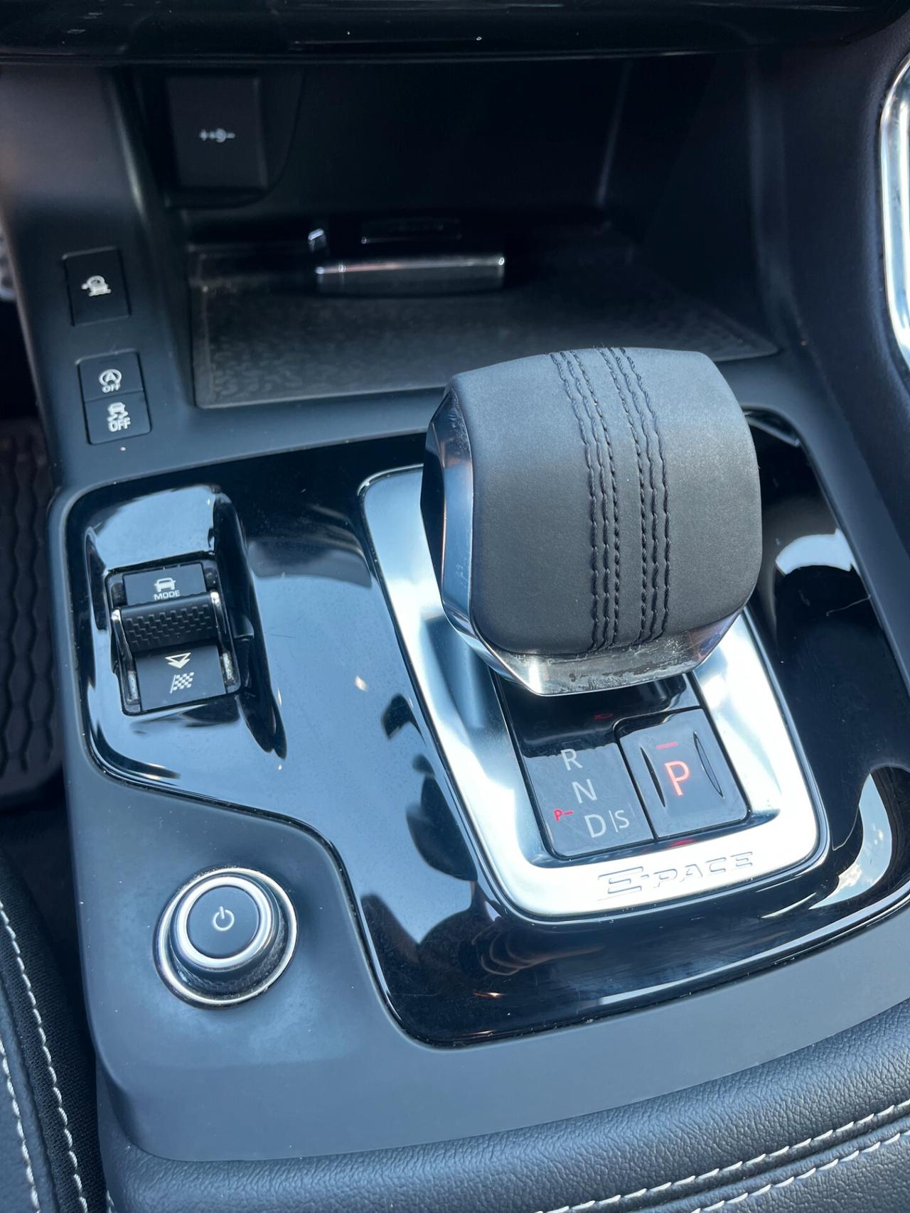 Jaguar E-Pace 2.0D I4 163 CV AWD Aut. R-Dynamic S