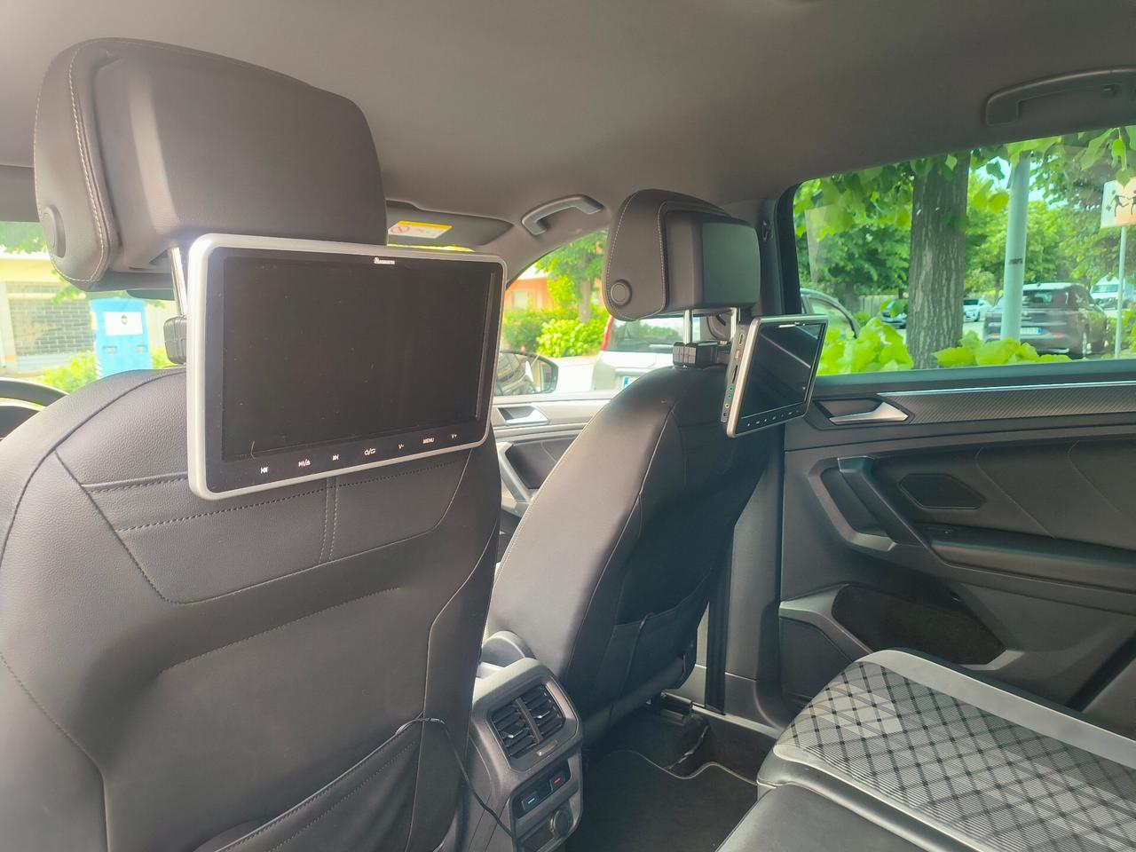 Volkswagen Tiguan 2.0 TDI 150 CV SCR DSG R-Line