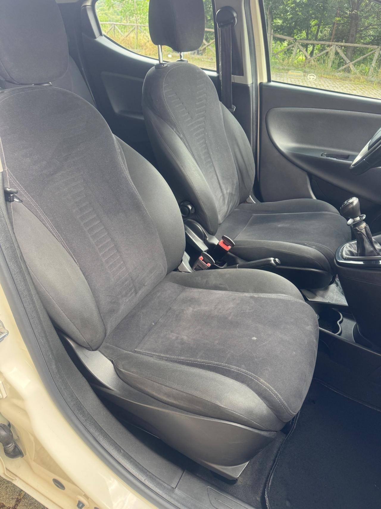 Lancia Ypsilon 1.2 Benzina 69Cv *PLATINUM* 2012